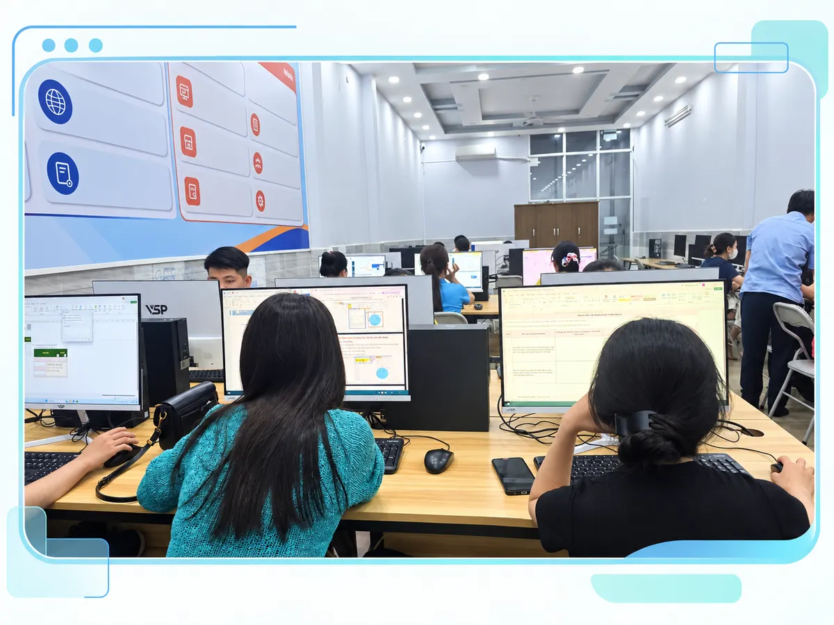 Ảnh minh họa thiết kế từ lớp tin học thực tế do chủ website cung cấp, dùng cho nội dung Lưu bài thực hành tin học để không nhầm bản gốc và bản đã sửa.